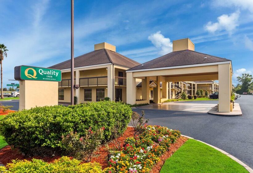 Отель Quality Inn Coliseum