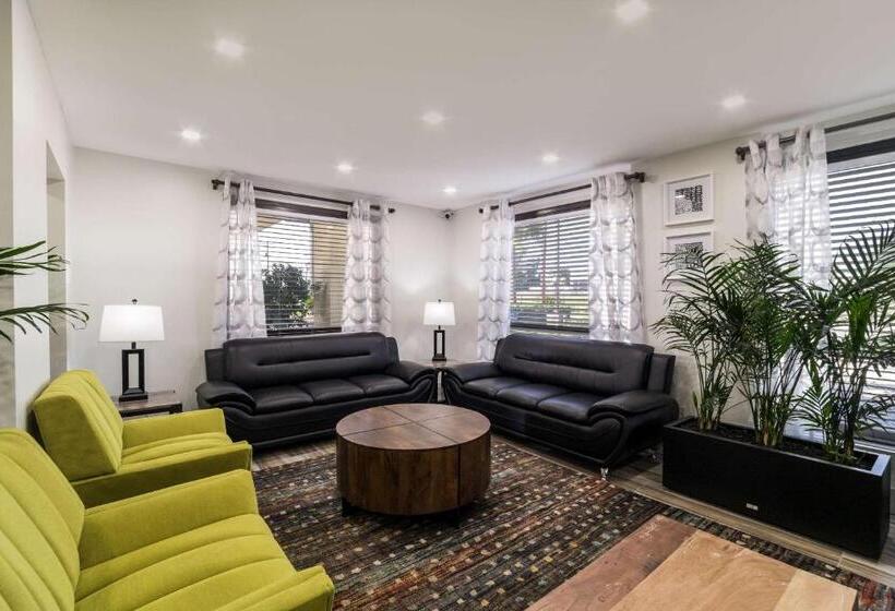 Отель Quality Inn Coliseum