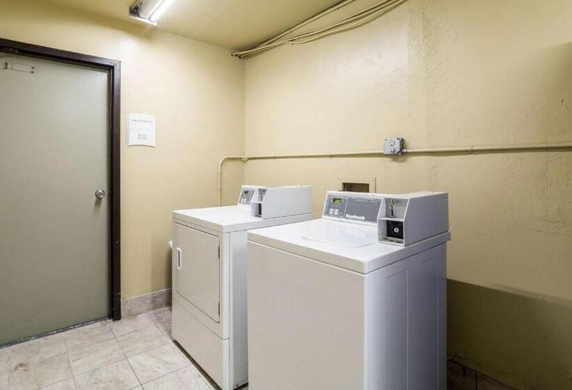 호텔 Quality Inn Coliseum