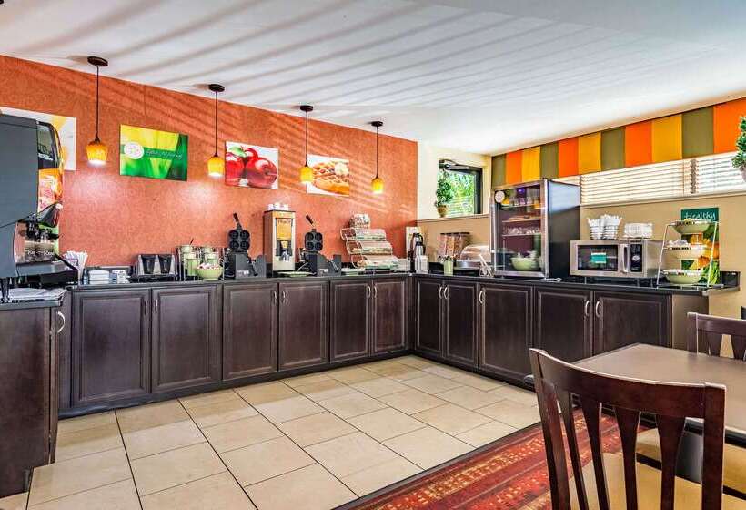 ホテル Quality Inn Columbus Near Fort Moore