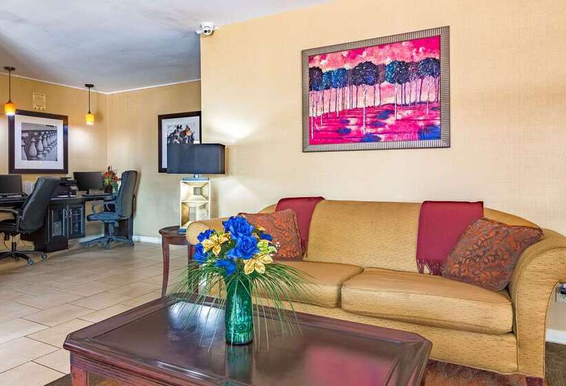 ホテル Quality Inn Columbus Near Fort Moore