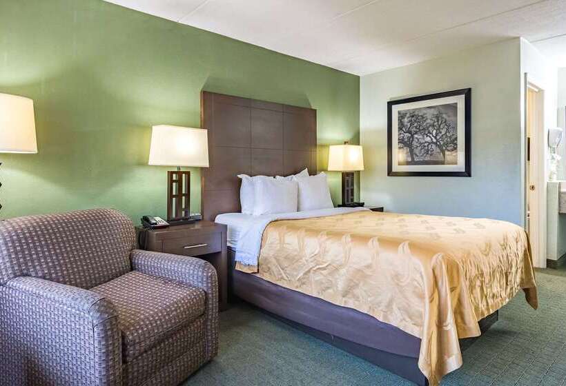 ホテル Quality Inn Columbus Near Fort Moore