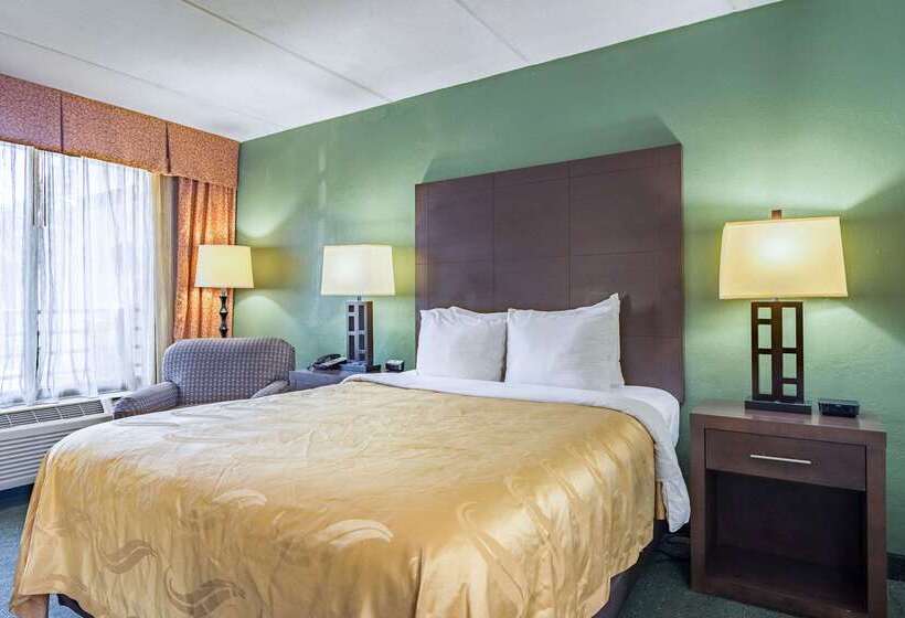ホテル Quality Inn Columbus Near Fort Moore