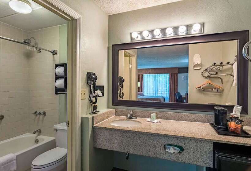هتل Quality Inn Columbus Near Fort Moore