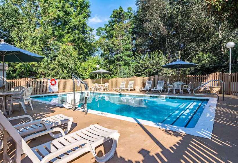 ホテル Quality Inn Columbus Near Fort Moore