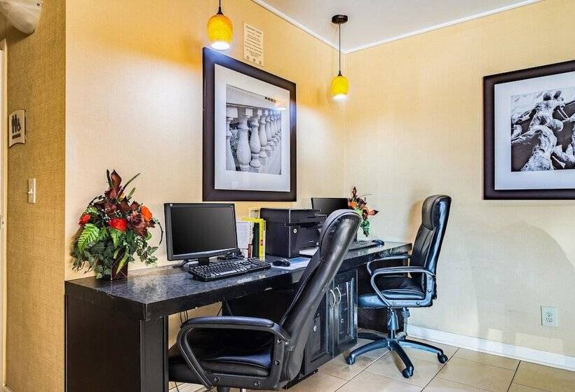 ホテル Quality Inn Columbus Near Fort Moore