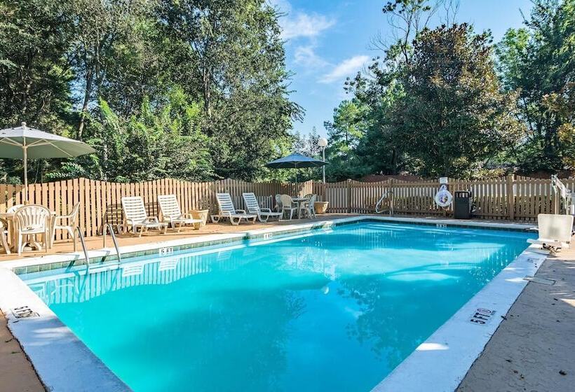 ホテル Quality Inn Columbus Near Fort Moore