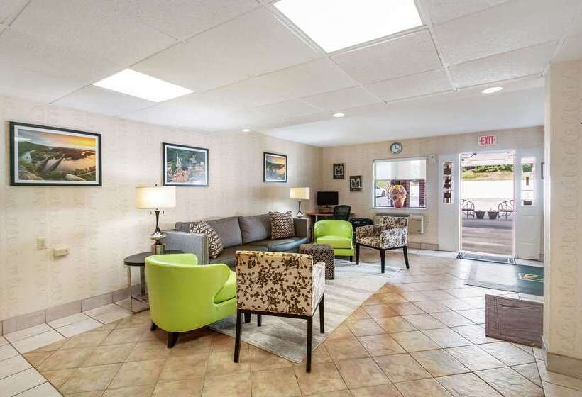 Отель Quality Inn