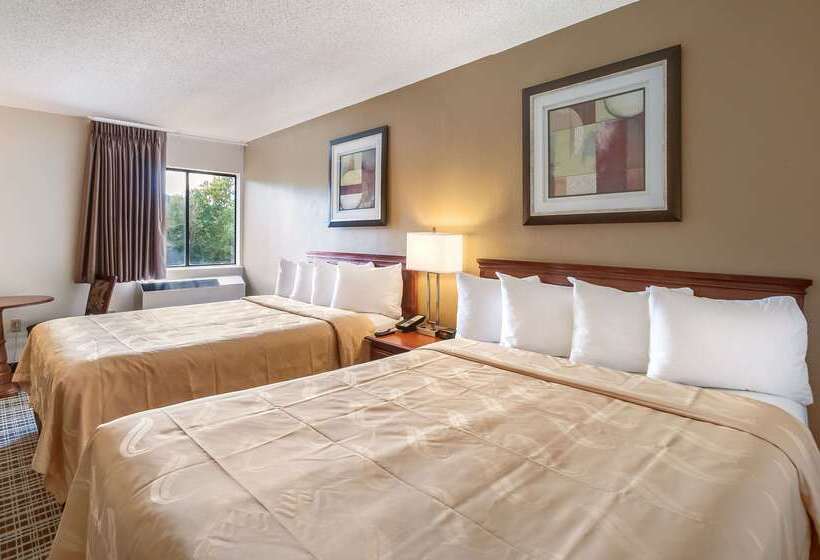Отель Quality Inn