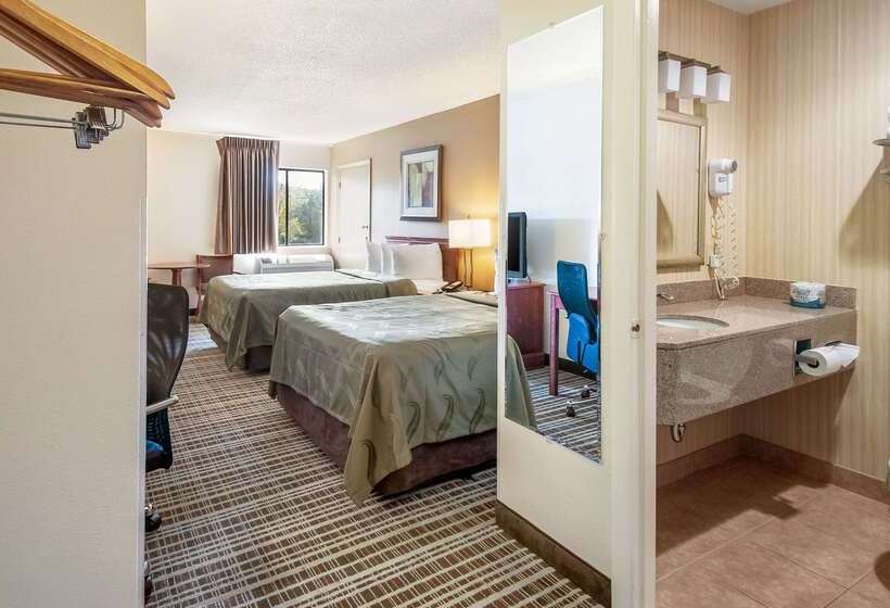 Отель Quality Inn