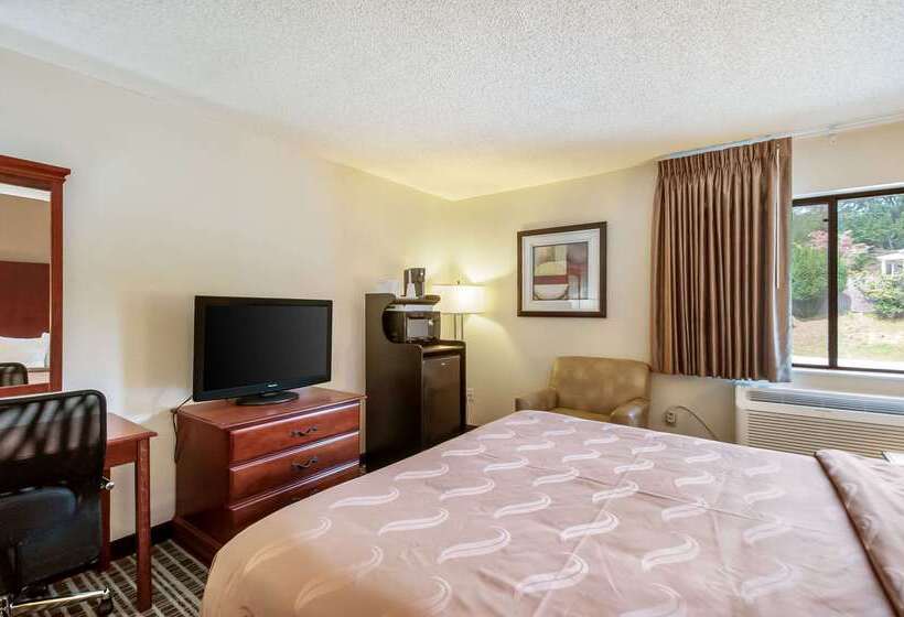 Отель Quality Inn
