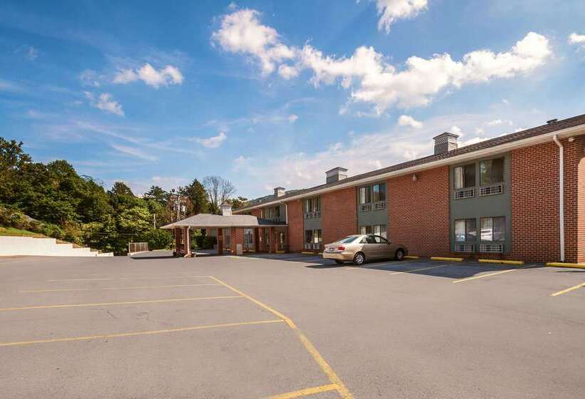 Отель Quality Inn