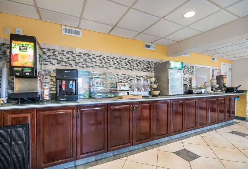 ホテル Quality Inn Little Creek