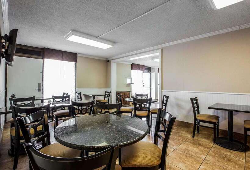 فندق Quality Inn Madison