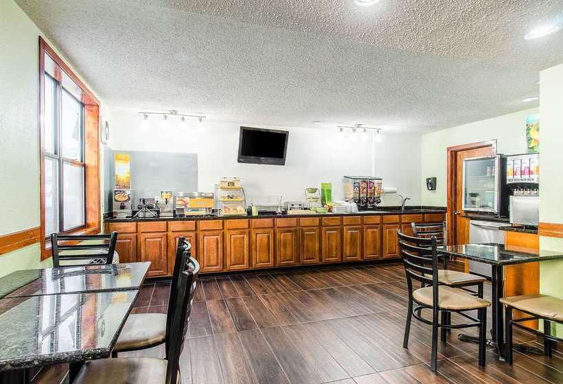 فندق La Casa Inn & Suites Middleboro