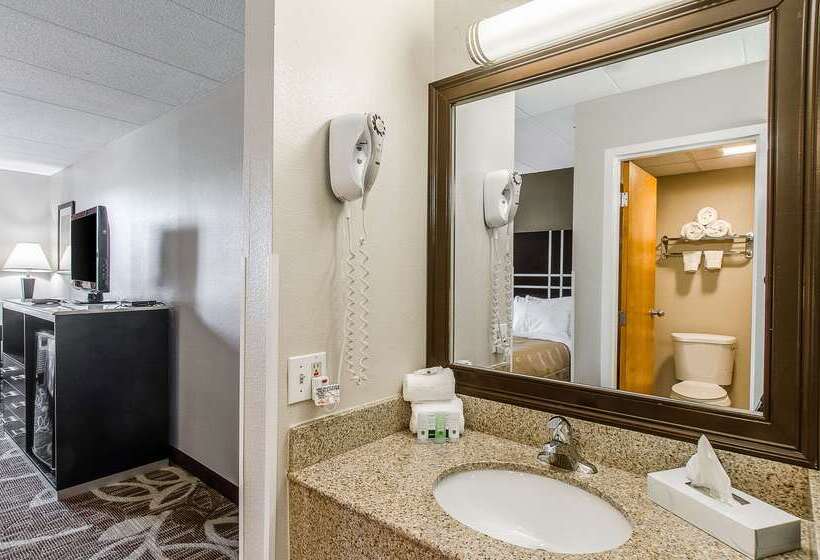 فندق La Casa Inn & Suites Middleboro