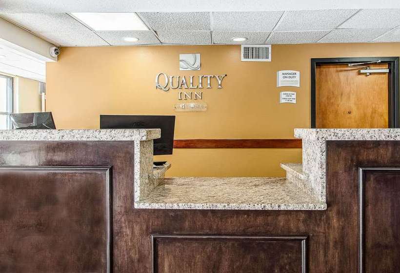 فندق La Casa Inn & Suites Middleboro