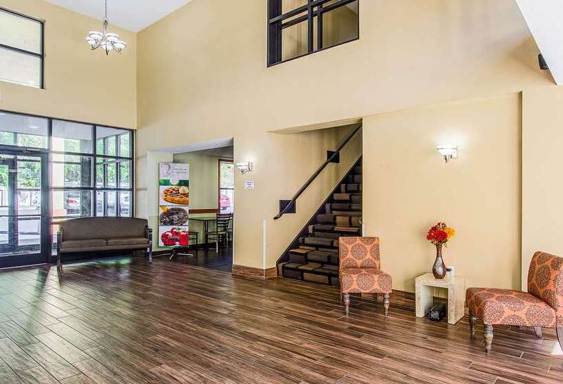 فندق La Casa Inn & Suites Middleboro