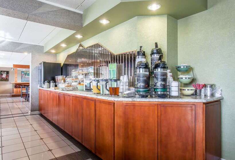 호텔 Quality Inn Milansandusky