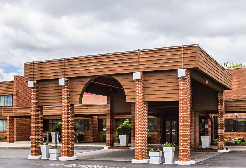 호텔 Quality Inn & Suites