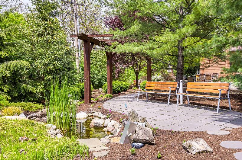 호텔 Quality Inn & Suites