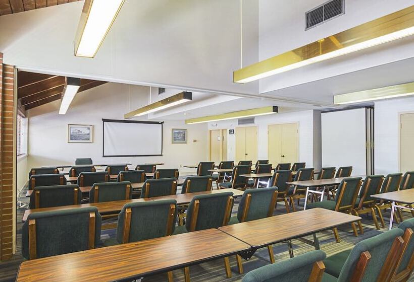 호텔 Quality Inn & Suites