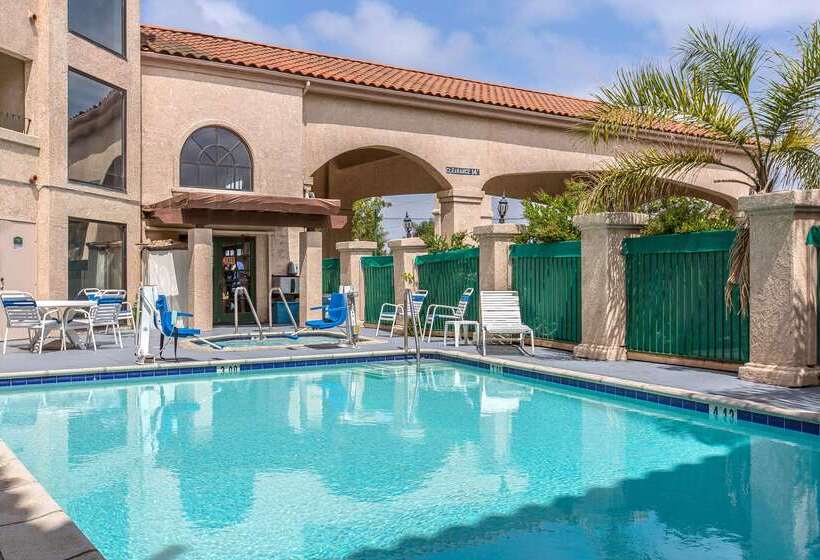 هتل Quality Inn & Suites Camarillooxnard