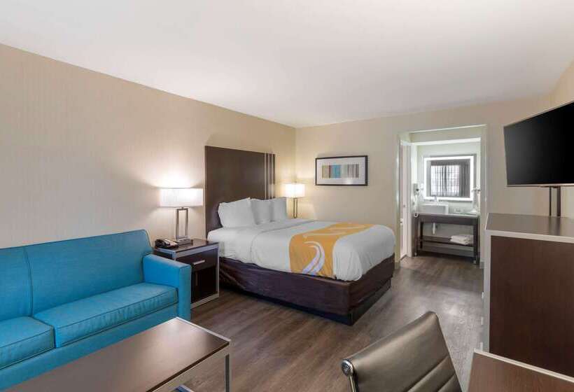 ホテル Quality Inn & Suites Camarillooxnard