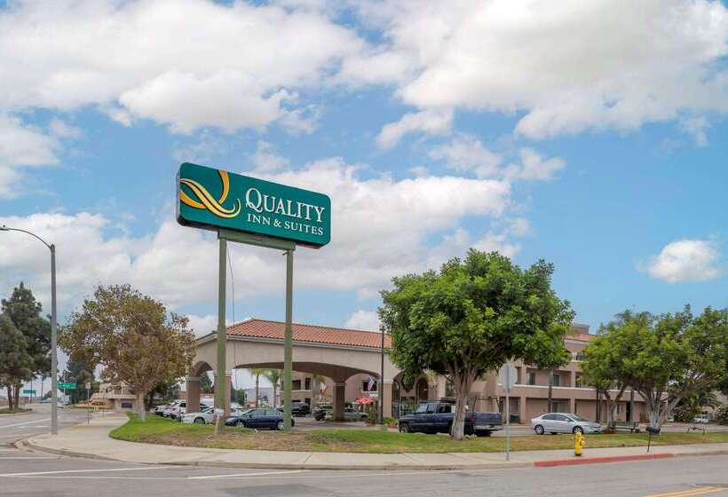 ホテル Quality Inn & Suites Camarillooxnard