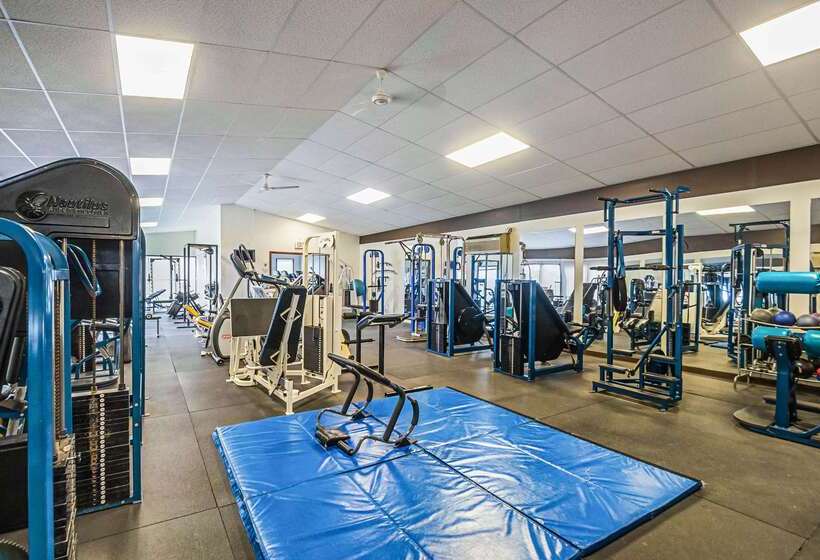 בית מלון כפרי Quality Inn & Suites Frostburgcumberland