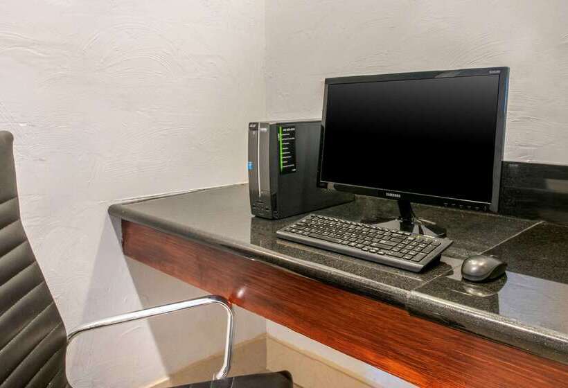 فندق Quality Inn & Suites Jacksonville-baymeadows