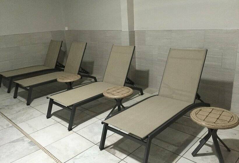 فندق Quality Inn & Suites Morgantown   University Area