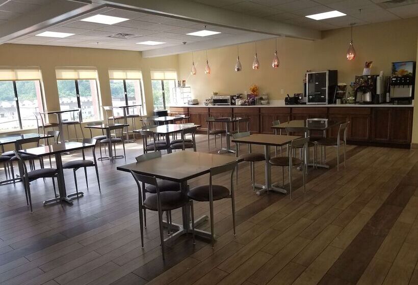 فندق Quality Inn & Suites Morgantown   University Area