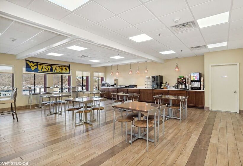 فندق Quality Inn & Suites Morgantown   University Area