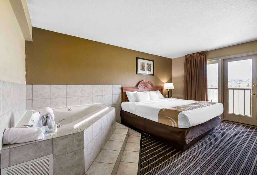 هتل Quality Inn & Suites Sevierville  Pigeon Forge