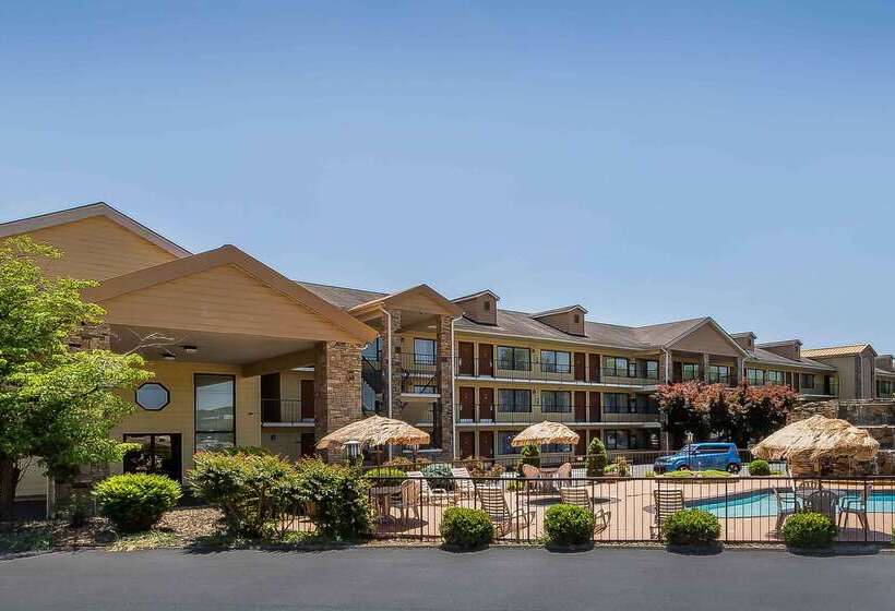 هتل Quality Inn & Suites Sevierville  Pigeon Forge