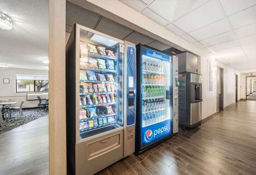 هتل Quality Inn & Suites South