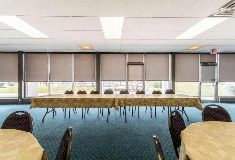 酒店 Quality Inn & Suites Vandalia Near I70 And Hwy 51