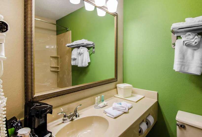 Отель Quality Inn