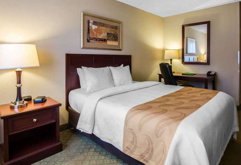 Отель Quality Inn