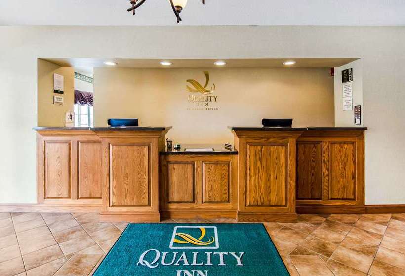 Отель Quality Inn