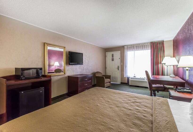 호텔 Quality Inn