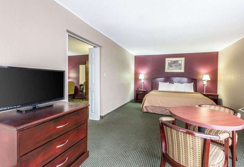 호텔 Quality Inn