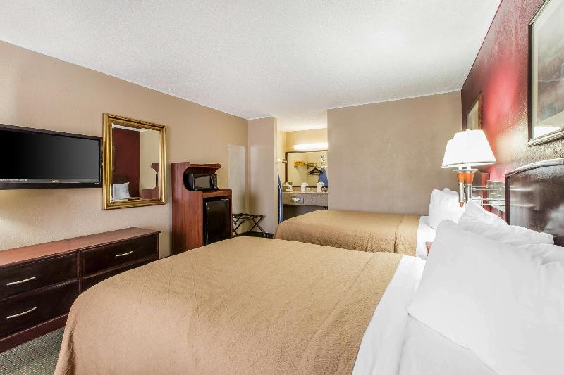 호텔 Quality Inn