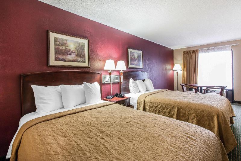 호텔 Quality Inn