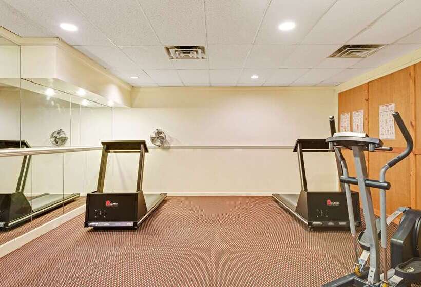 فندق Ramada By Wyndham Kittery