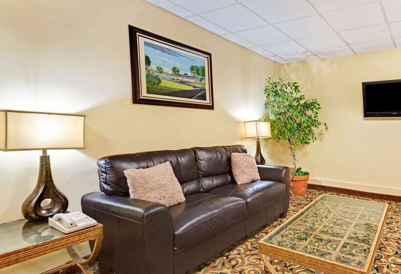 فندق Ramada By Wyndham Kittery