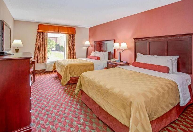 فندق Ramada By Wyndham Murfreesboro