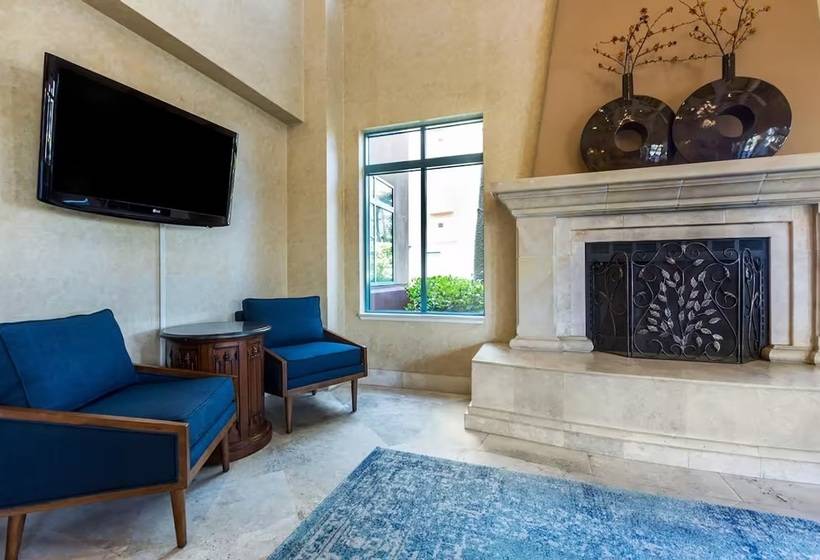 هتل Ramada Suites By Wyndham San Diego