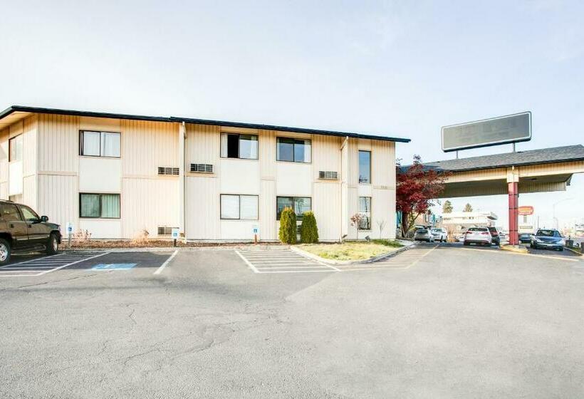 Oyo Hotel Spokane North